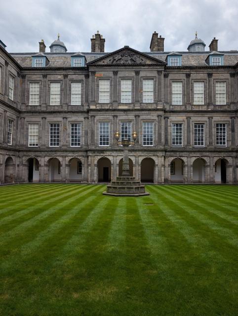 Holyroodhouse Palace 15