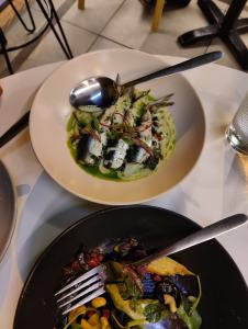 Topic Meze Bar