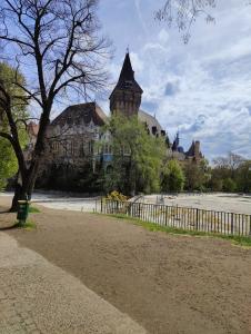 Heros' Square & Vajdahunyad Castle