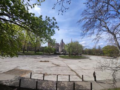 Heros' Square & Vajdahunyad Castle