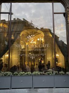 New York Cafe