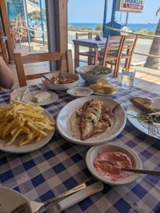 Hercules Fish Tavern 04