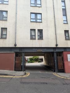 Around Edinburgh 19