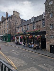 Around Edinburgh 23