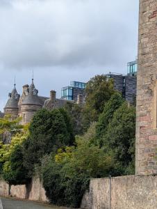 Around Edinburgh 32