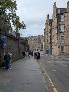 Around Edinburgh 37