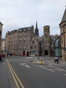 Around Edinburgh 39