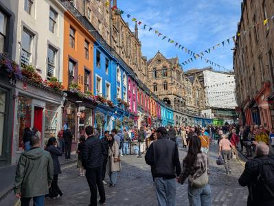 Around Edinburgh 43