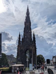 Princes Street Gardens & Scott Monument 01
