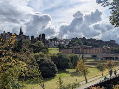 Princes Street Gardens & Scott Monument 05