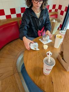 Five Guys Dundee 04