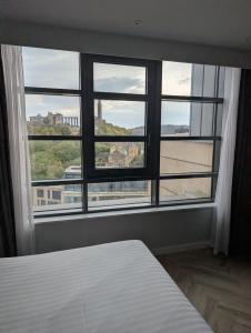 Roomzzz 06