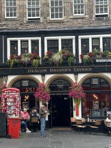Around Edinburgh 51