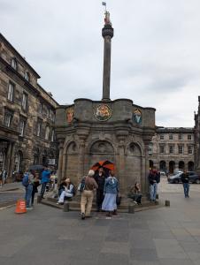 Around Edinburgh 53