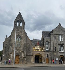 Holyroodhouse Palace 02