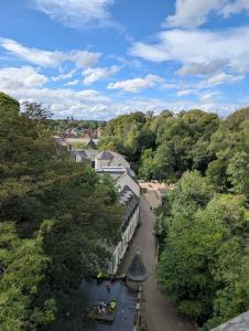 Dean Village 02