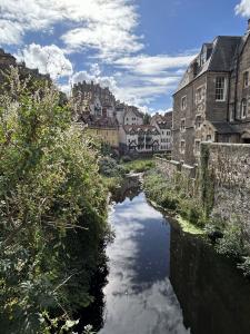 Dean Village 10