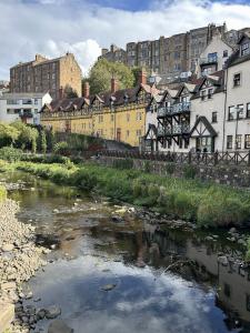 Dean Village 22