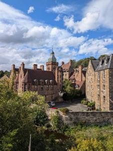 Dean Village 30