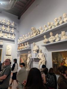 Galleria dell Accademia 26