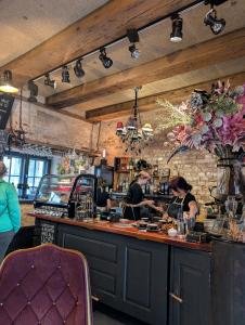 PARUNASIM Kafe teeka 06
