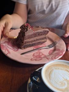 PARUNASIM Kafe teeka 11