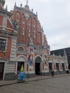 House of the Blackheads 02
