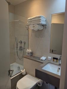 Norfolk Towers Hotel 009