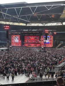 Bon Jovi Forever Tour 018